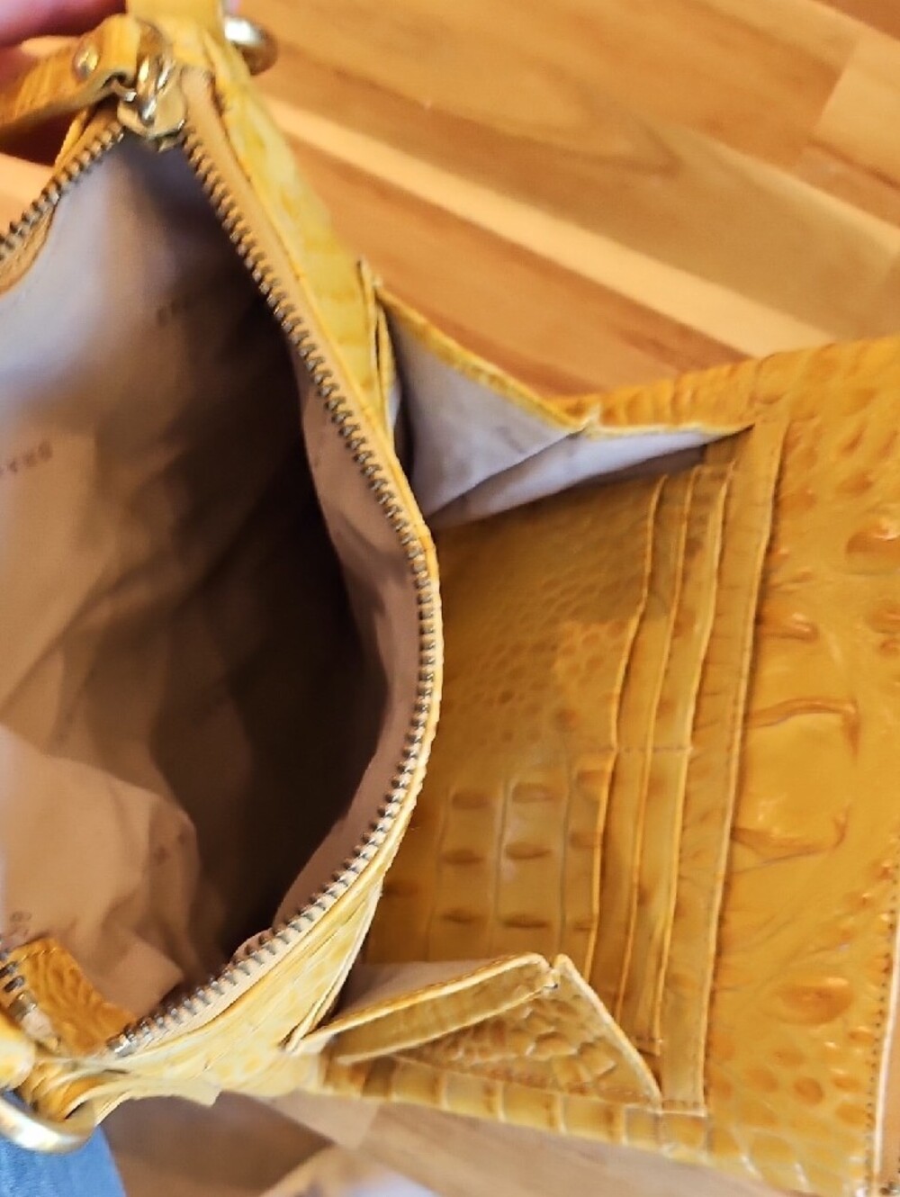 Yellow Croc-Embossed Crossbody Bag - Picture 3 of 4
